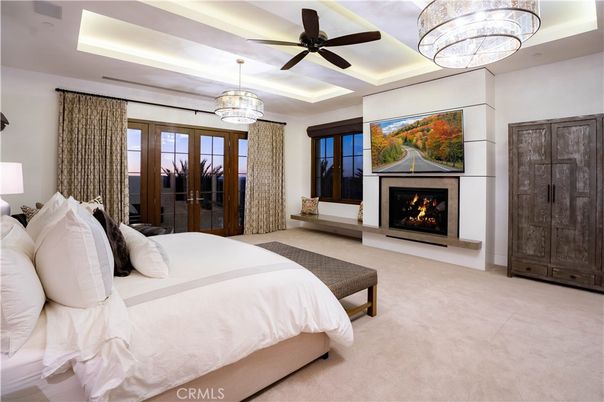 Bedroom, Fireplace, Interior, Pendant Lights