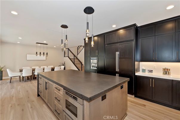 Dining room, Interior, Kitchen, Pendant Lights, Recessed Lighting, Wood Texture Flooring