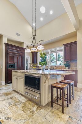 Chandelier, Interior, Kitchen, Recessed Lighting, Stainless Steel Appliances