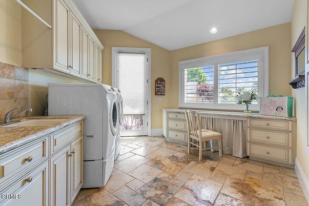 Interior, Recessed Lighting, Washer