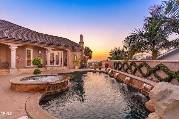 Exterior, Pool, Water