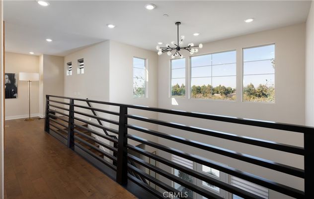 Interior, Pendant Lights, Recessed Lighting, Wood Texture Flooring