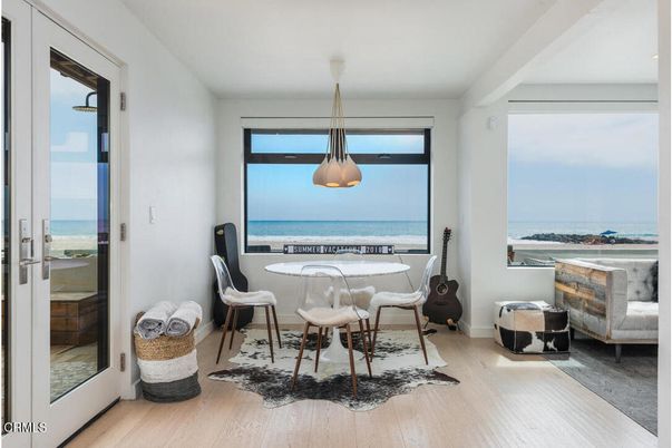 Dining room, Interior, Pendant Lights, Water, Wood Texture Flooring