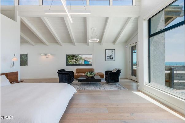 Interior, Living room, Pendant Lights, Water, Wood Texture Flooring