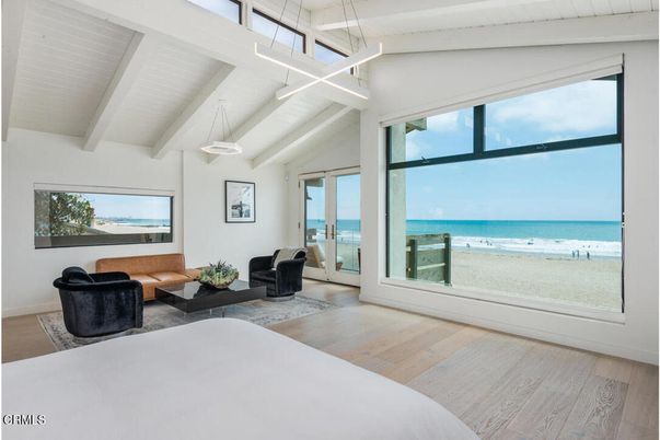 Bedroom, Interior, Living room, Pendant Lights, Water, Wood Texture Flooring