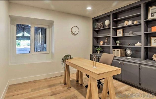 Home Office, Interior, Recessed Lighting, Wood Texture Flooring