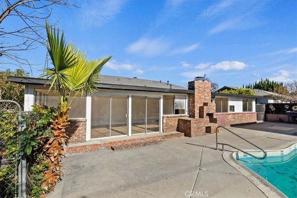 Exterior, Fireplace, Pool
