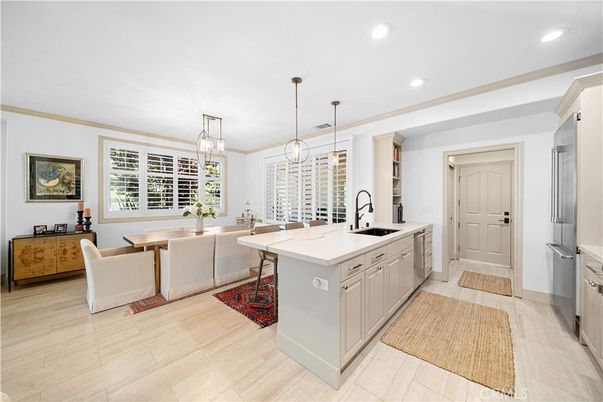 Dining room, Interior, Kitchen, Pendant Lights, Recessed Lighting, Wood Texture Flooring