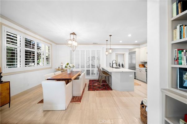 Dining room, Interior, Kitchen, Pendant Lights, Recessed Lighting, Wood Texture Flooring