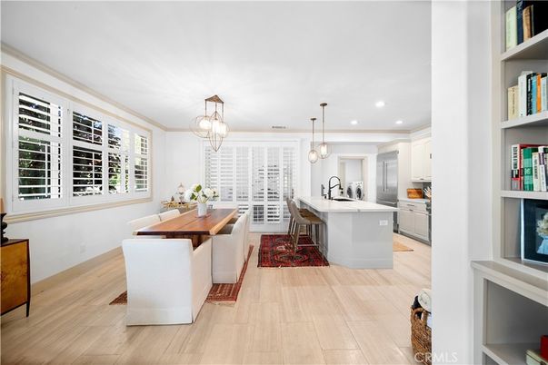 Dining room, Interior, Kitchen, Pendant Lights, Recessed Lighting, Wood Texture Flooring