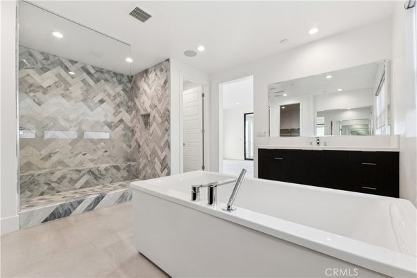 Bathroom, Free Standing Baths, Interior, Recessed Lighting