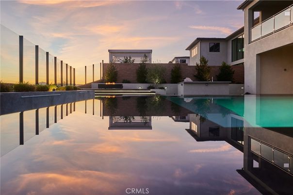 Exterior, Pool, Water