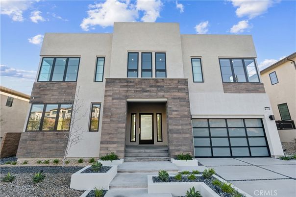 Attached, Exterior, Facade, Modern