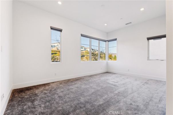 Empty room, Interior, Recessed Lighting