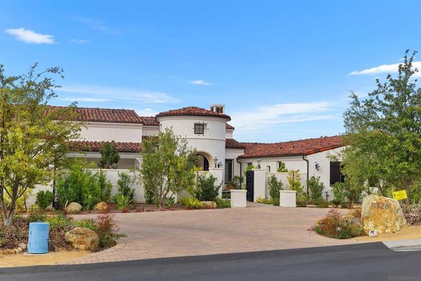 Exterior, Facade, Spanish Mediterranean