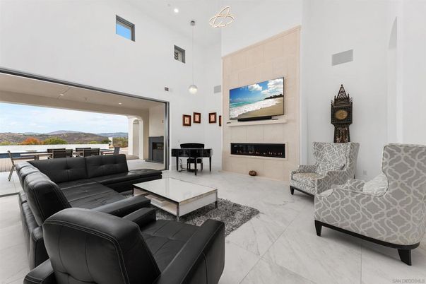 Fireplace, Interior, Living room, Pendant Lights, Piano, Recessed Lighting