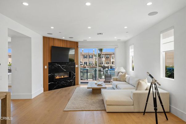 Fireplace, Interior, Living room, Recessed Lighting, Wood Texture Flooring