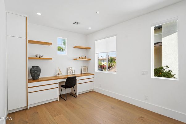 Home Office, Interior, Recessed Lighting, Wood Texture Flooring