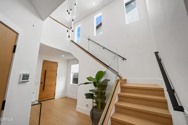 Interior, Pendant Lights, Recessed Lighting, Wood Texture Flooring