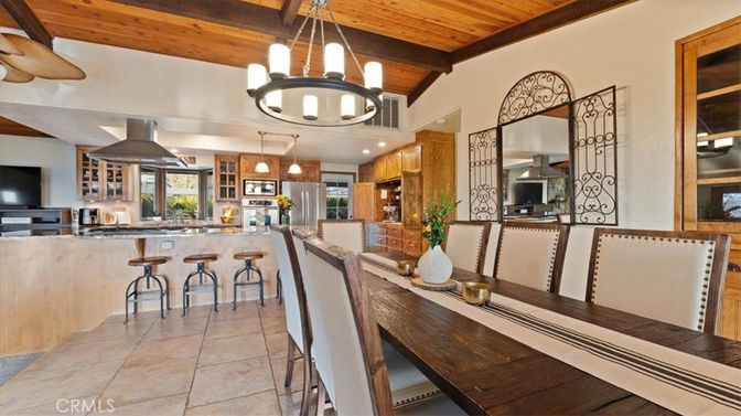 Dining room, Interior, Kitchen, Pendant Lights, Stainless Steel Appliances, Wooden Beams, Wooden Ceilings
