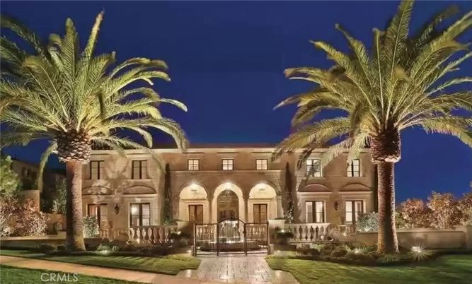 Backyard, Exterior, Facade, French Provincial