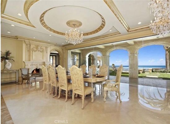 Chandelier, Dining room, Fireplace, Interior, Recessed Lighting, Water