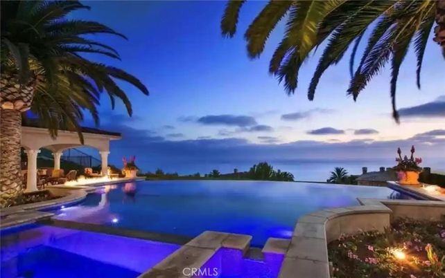 Exterior, Pool, Water