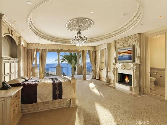 Bedroom, Chandelier, Fireplace, Interior, Recessed Lighting, Water
