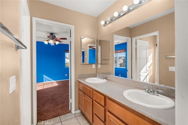 Bathroom, Dual Sink Vanities, Interior