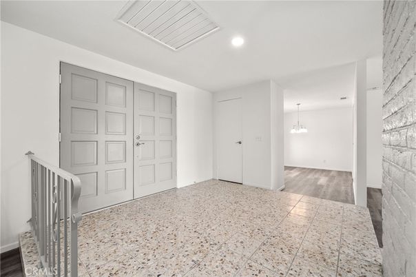 Interior, Pendant Lights, Recessed Lighting, Wood Texture Flooring