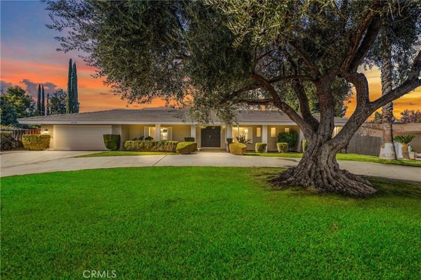 Attached, Backyard, Exterior, Facade, Ranch