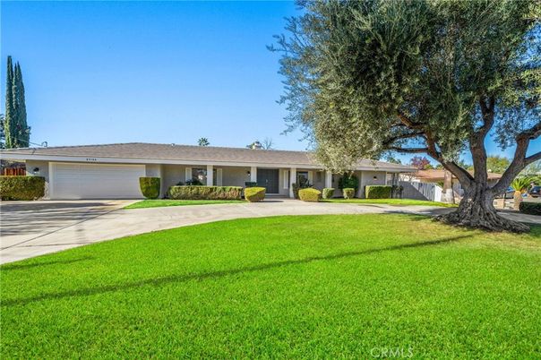 Attached, Backyard, Exterior, Facade, Ranch