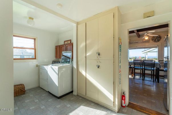 Dining room, Interior, Washer