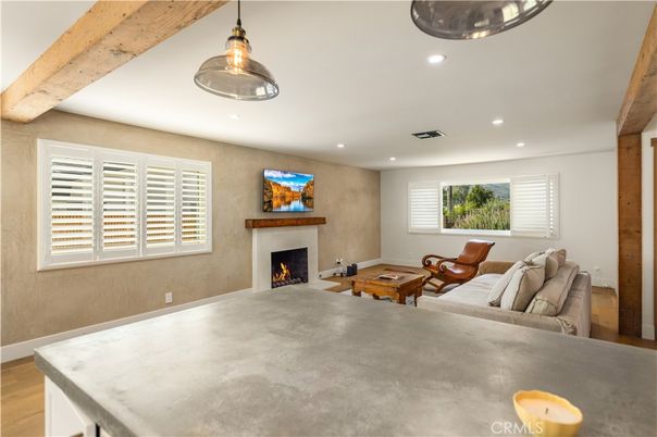 Fireplace, Interior, Living room, Pendant Lights, Recessed Lighting, Wood Texture Flooring