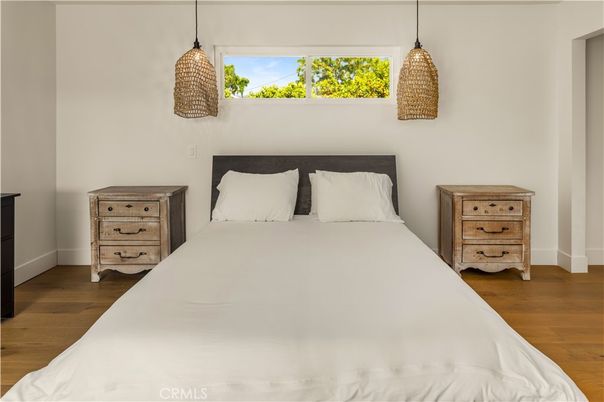 Bedroom, Interior, Pendant Lights, Wood Texture Flooring
