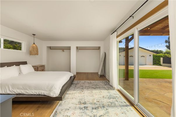 Bedroom, Interior, Pendant Lights, Wood Texture Flooring