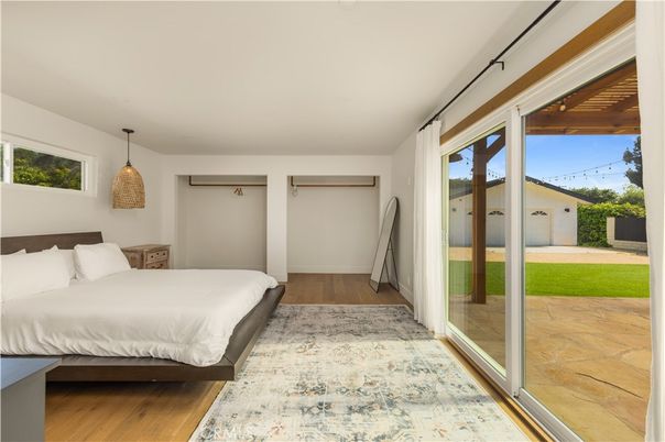 Bedroom, Interior, Pendant Lights, Wood Texture Flooring
