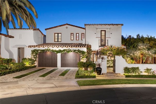 Attached, Exterior, Facade, Spanish Mediterranean