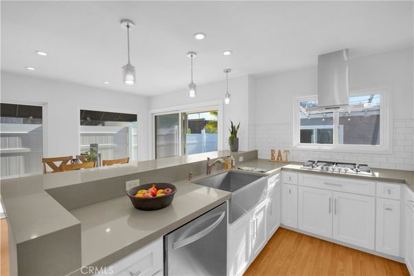 Interior, Kitchen, Pendant Lights, Recessed Lighting, Wood Texture Flooring
