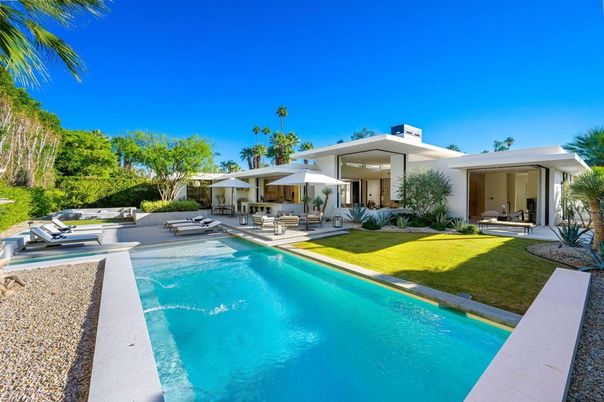 Exterior, Pool