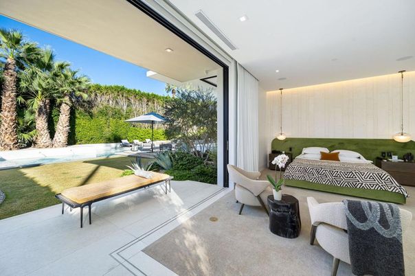 Exterior, Pendant Lights, Recessed Lighting