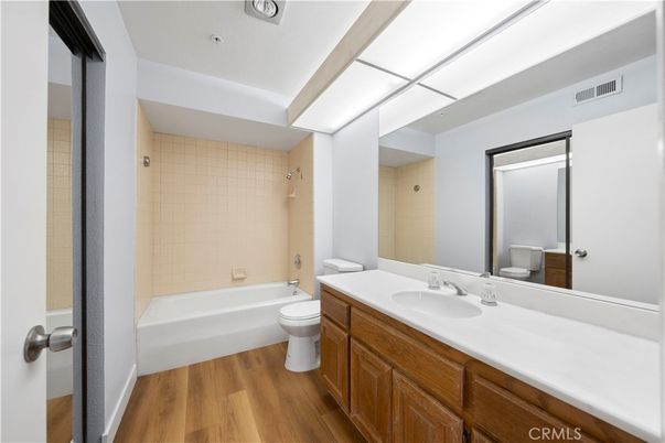 Bathroom, Interior, Recessed Lighting, Wood Texture Flooring