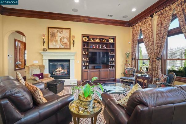 Fireplace, Interior, Living room, Recessed Lighting