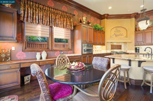 Dining room, Interior, Kitchen, Pendant Lights, Recessed Lighting, Wood Texture Flooring