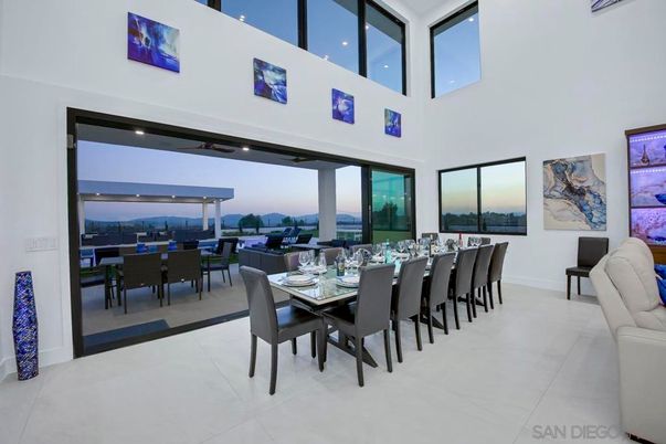 Dining room, Interior, Recessed Lighting