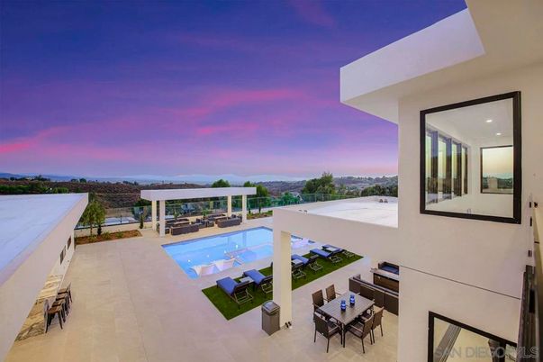 Exterior, Pool, Other