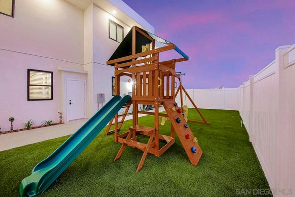 Backyard, Exterior, Playground