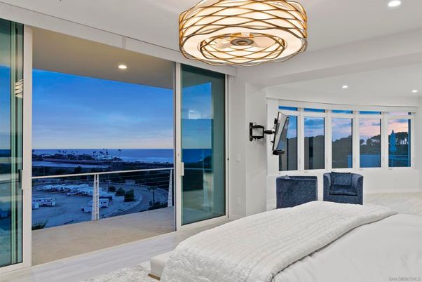 Bedroom, Interior, Recessed Lighting, Water