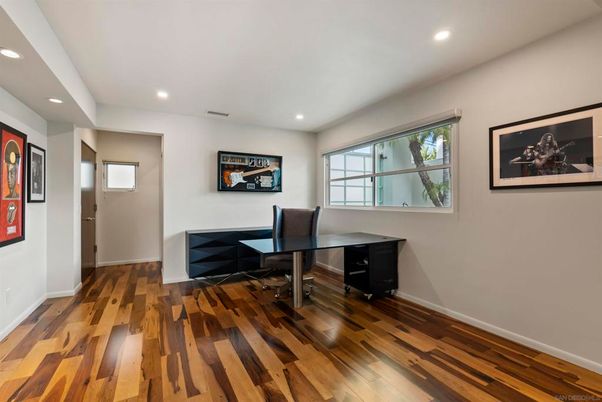 Home Office, Interior, Recessed Lighting, Wood Texture Flooring