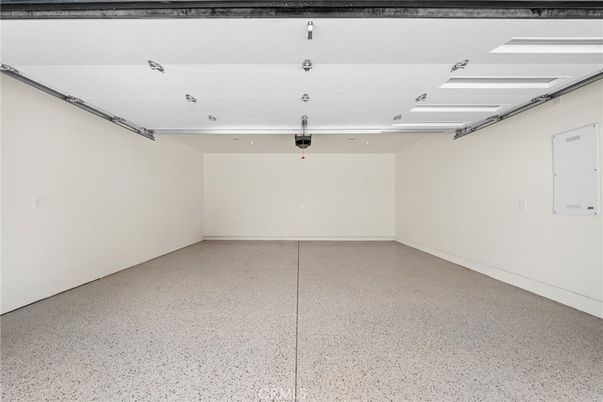 Garage, Interior